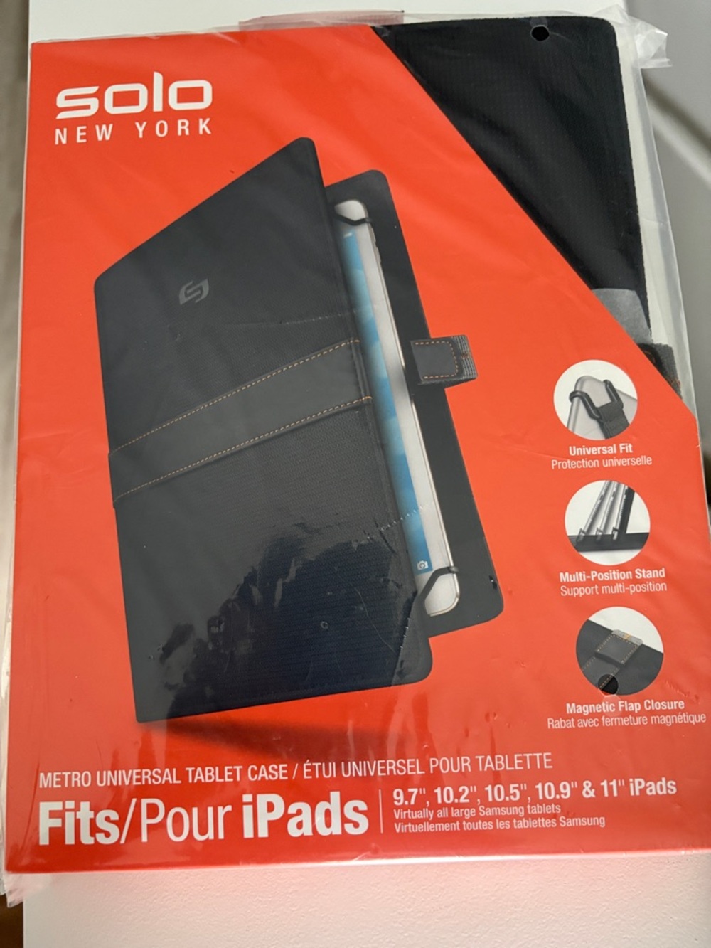 Solo New York Black Metro Universal Tablet Case with Magnetic Flap